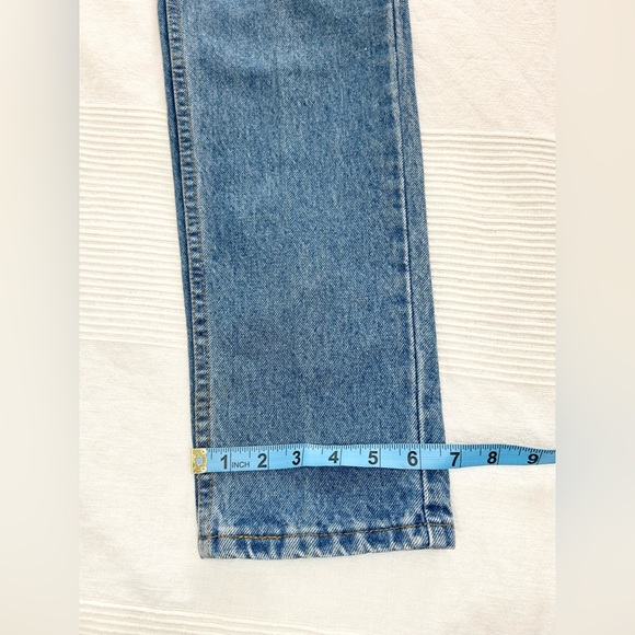Vintage Levi’s Orange Tab Jeans - Picture 5 of 14